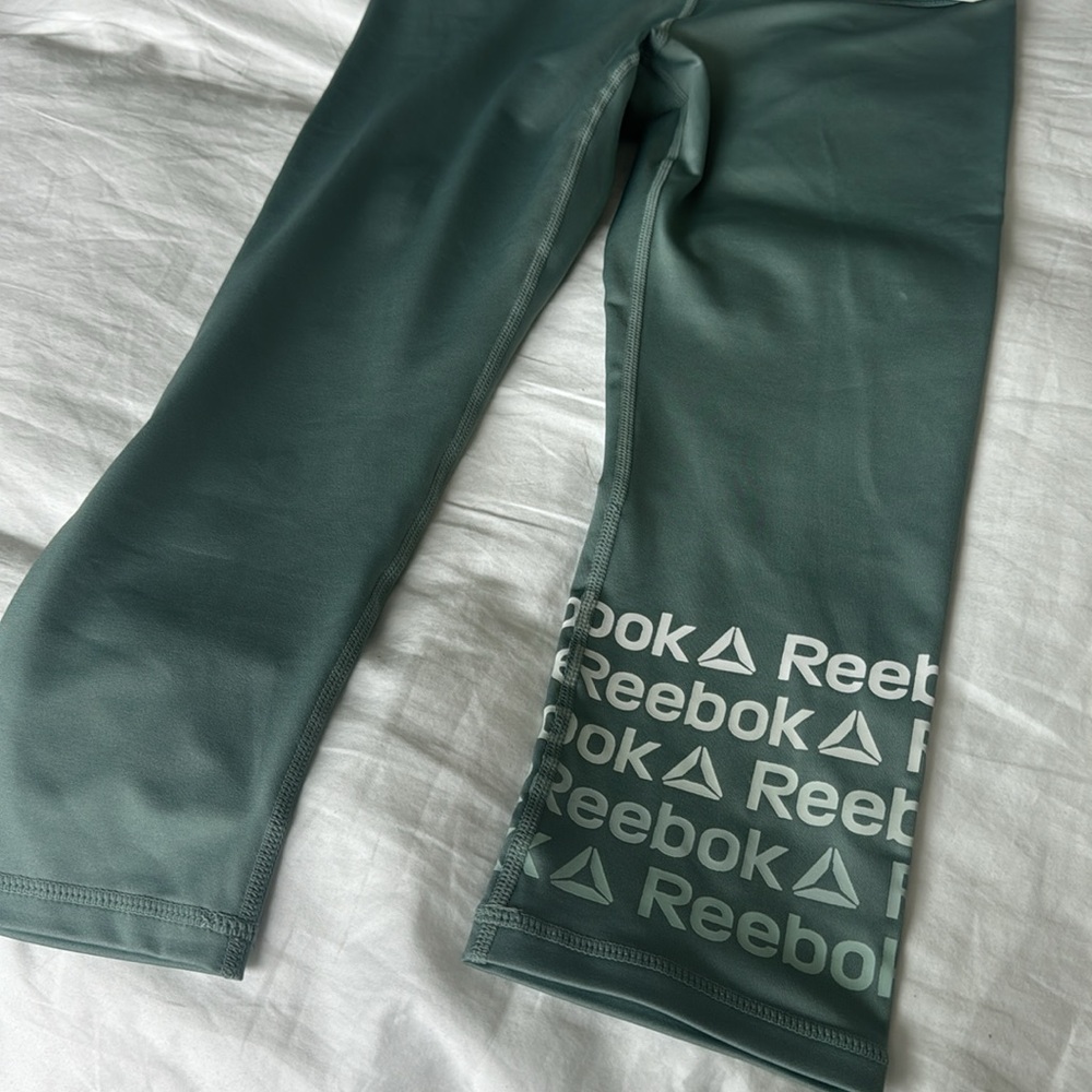 Skinny Capri - Reebok - Picture 3 of 5